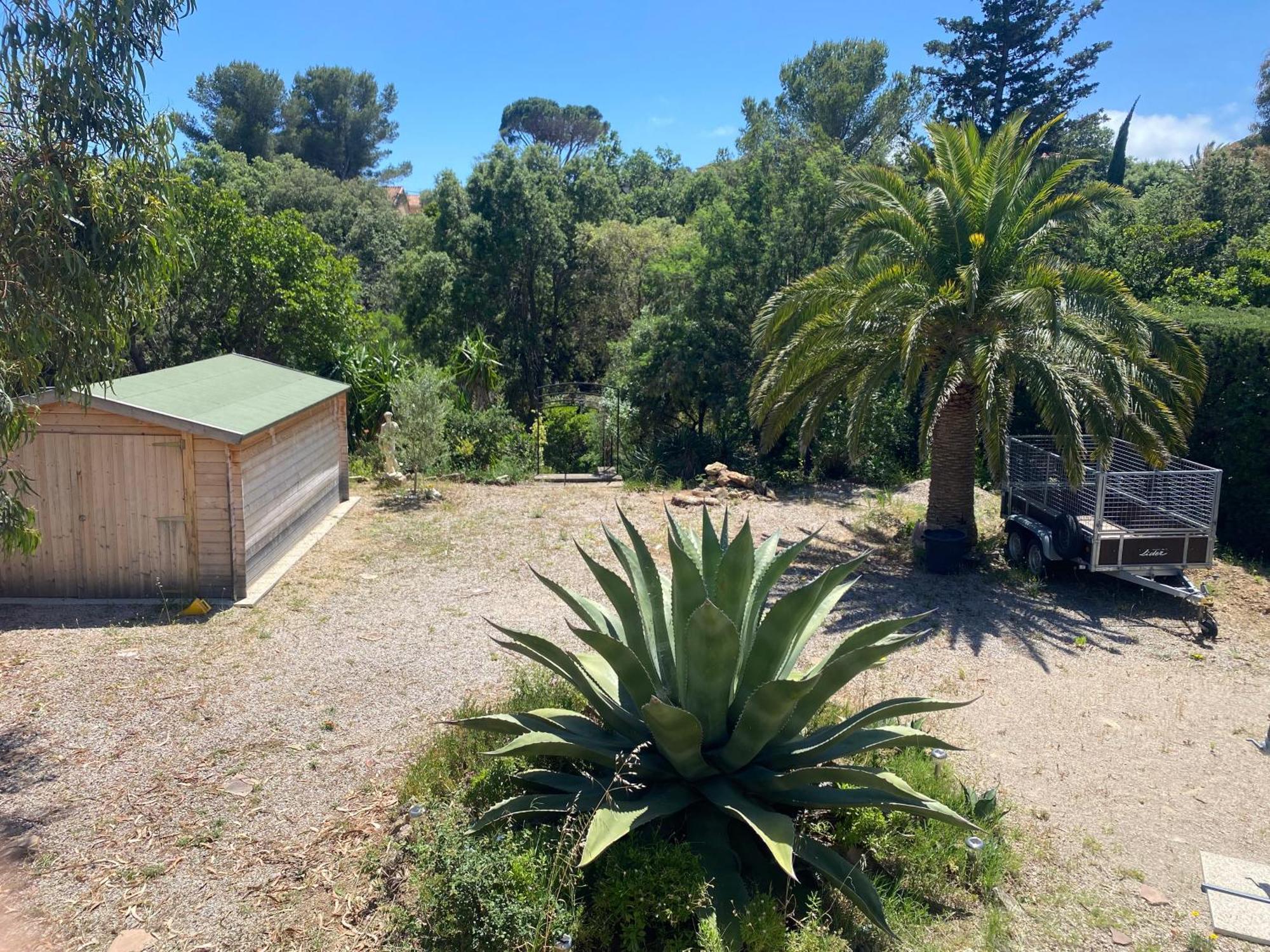 Chez Madou, T1 En Bas De Villa Et Rez De Jardin A 900M De La Mer Et Des Commerces Фрежюс Экстерьер фото